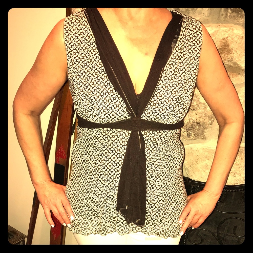 Max Studio Micro Ruffle Tank with Tie EUC
